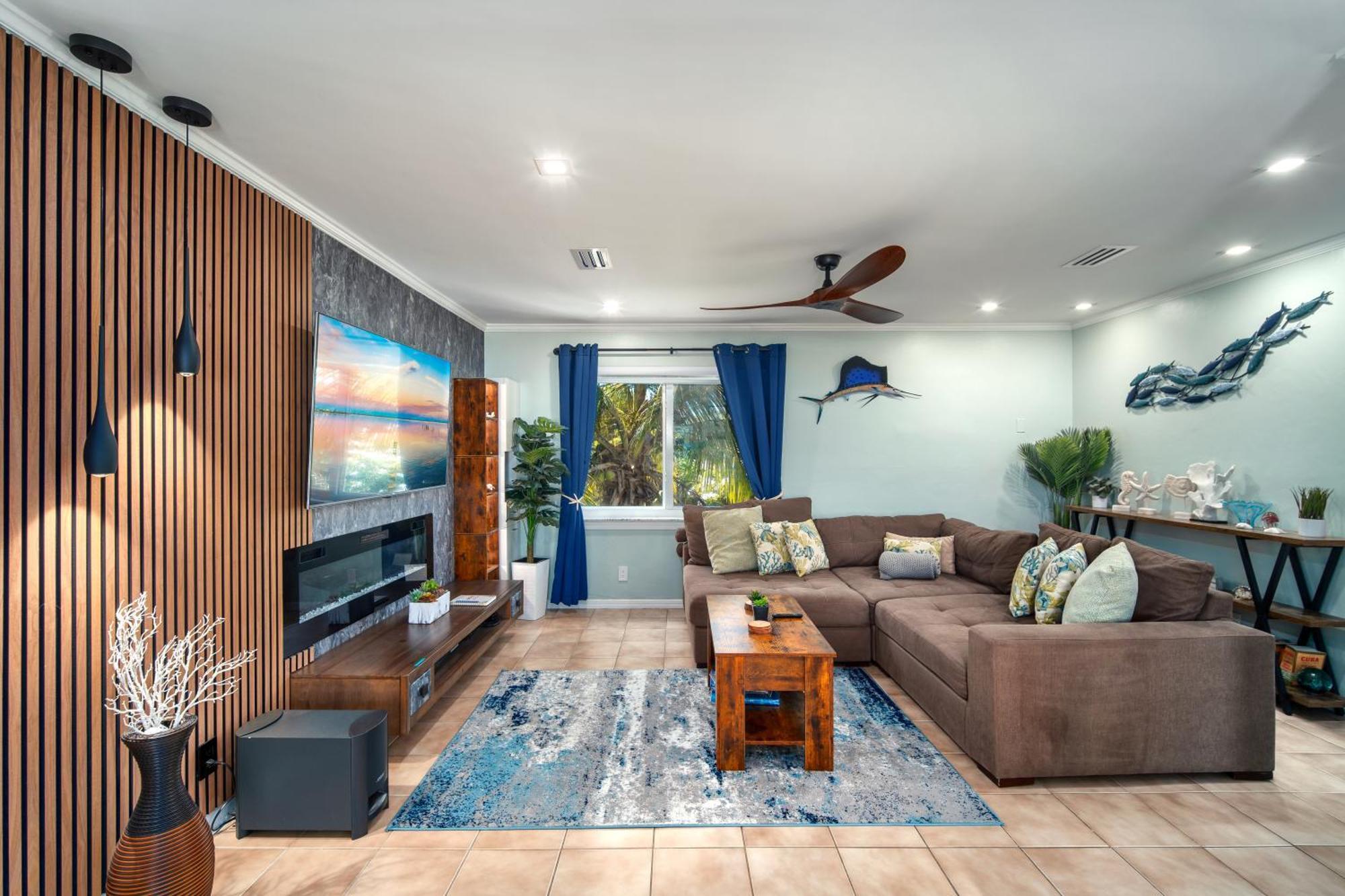 Casa Blue Pelican. Маратон Екстер'єр фото